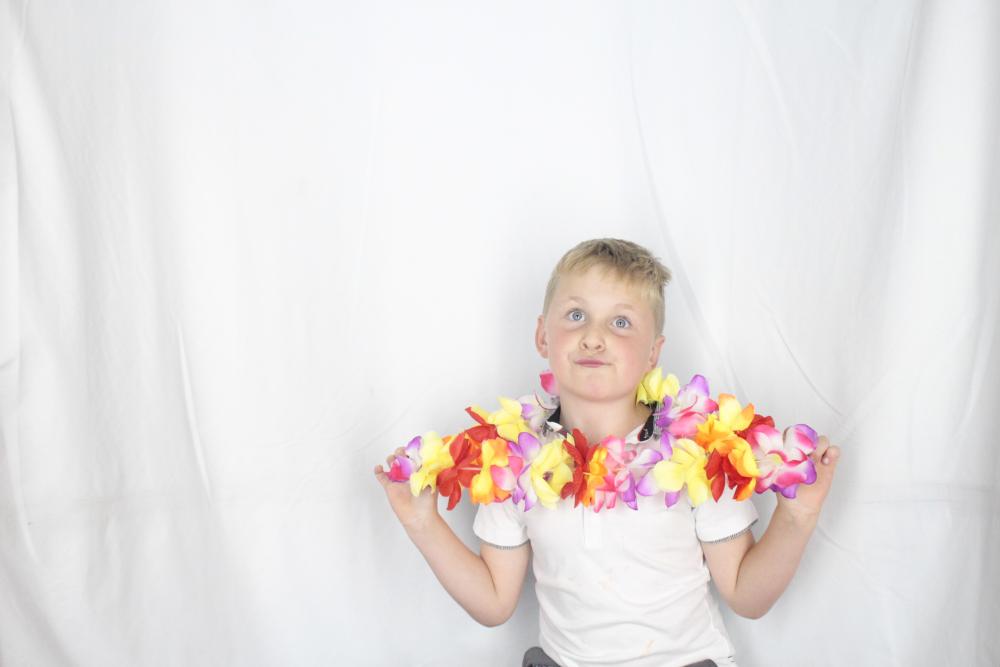 Mr & Mrs Guillen | View more photos from the event at gallery.myphotoboothexperience.co.uk/u/MyPhotoBoothExperienceLtd/Mr-Mrs-Guillen